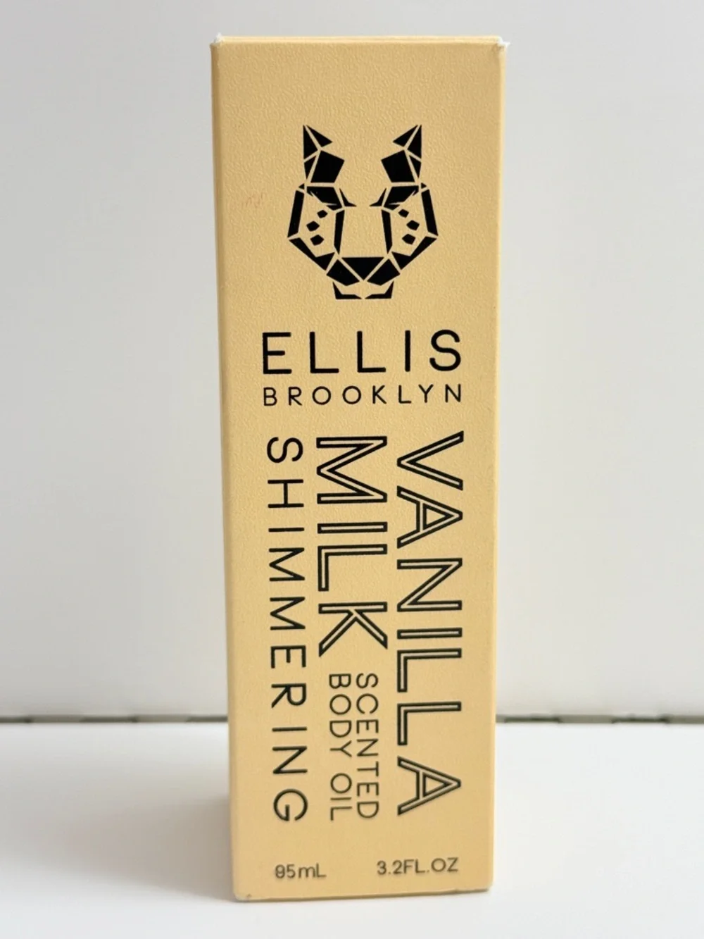 Ellis Brooklyn Vanilla Milk Shimmering Body Oil — Gold - Picture 3 of 4